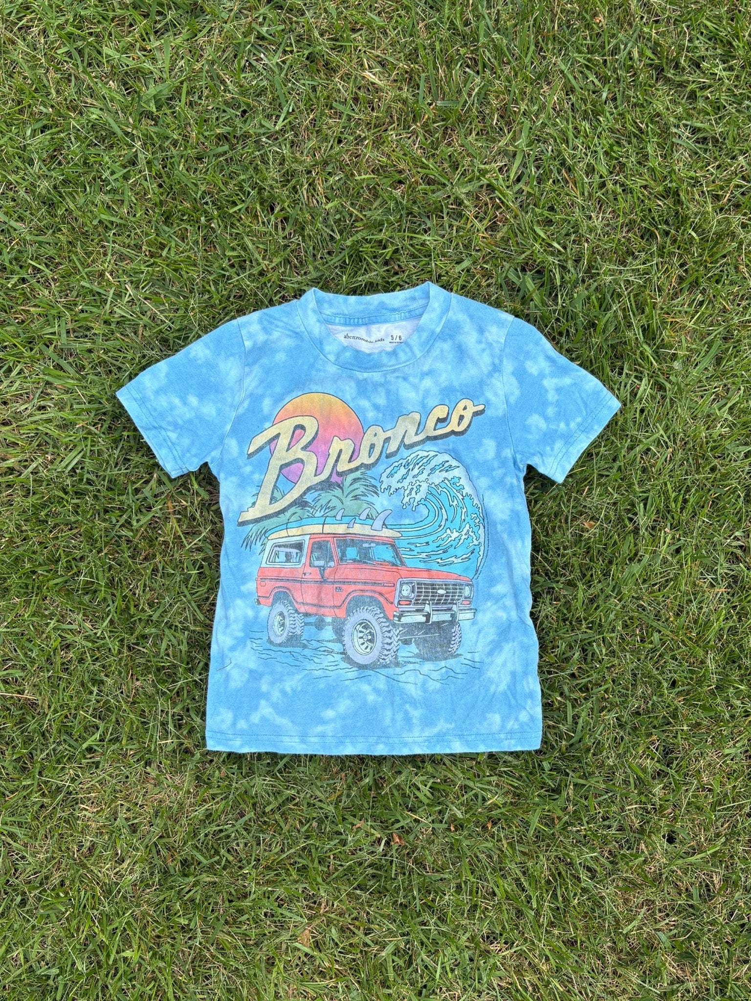 Abercrombie Kids Blue Tie-Dye Bronco Graphic Tee, Size 5/6, pre-loved, front view