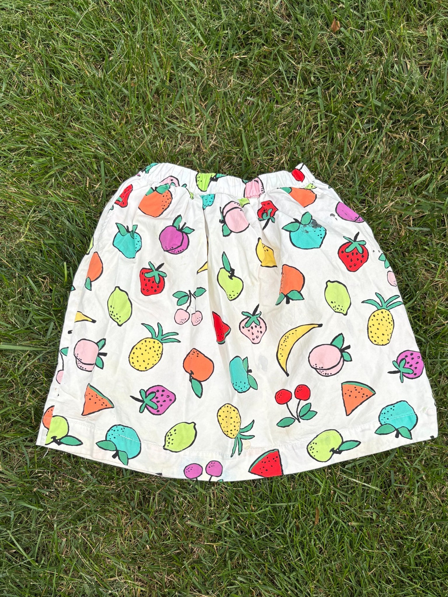 Hanna Andersson White Fruit Print Skirt, Size 4, pre-loved, front view